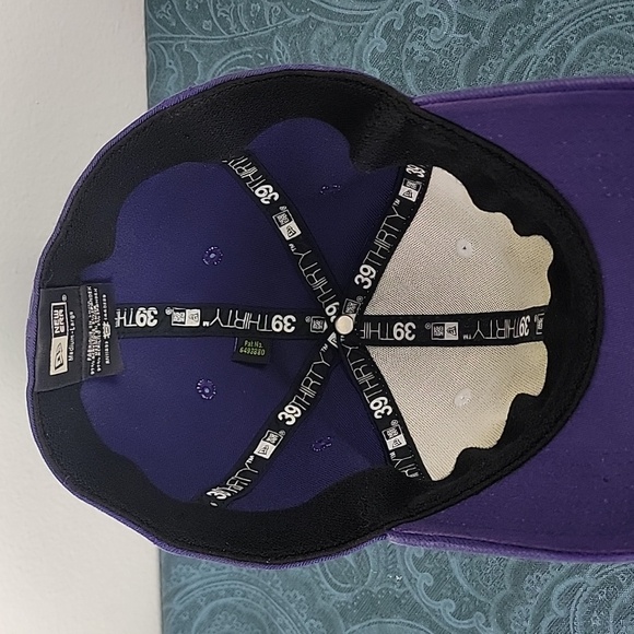 UW New Era Purple & White Baseball Cap 22 Inch Medium-Large - Picture 8 of 12